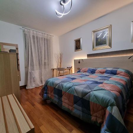 B&B Accanto Al Focolare 2 우디네 외부 사진