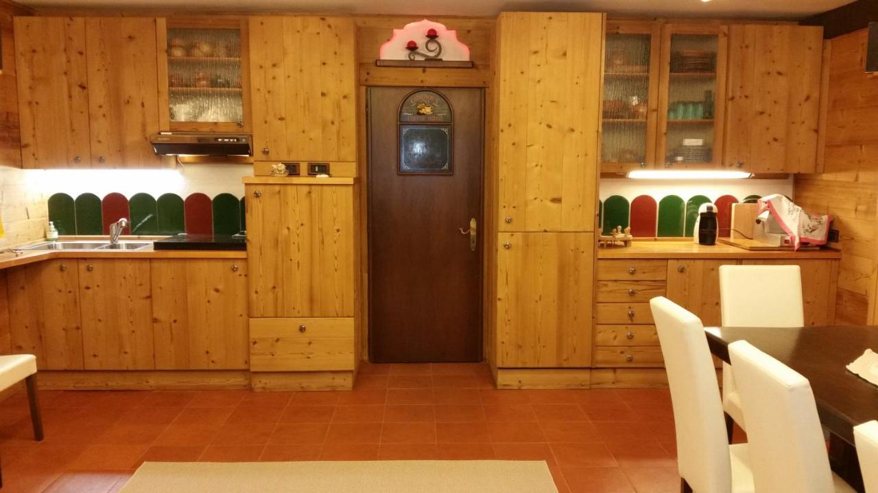 B&B Accanto Al Focolare 2 우디네 외부 사진