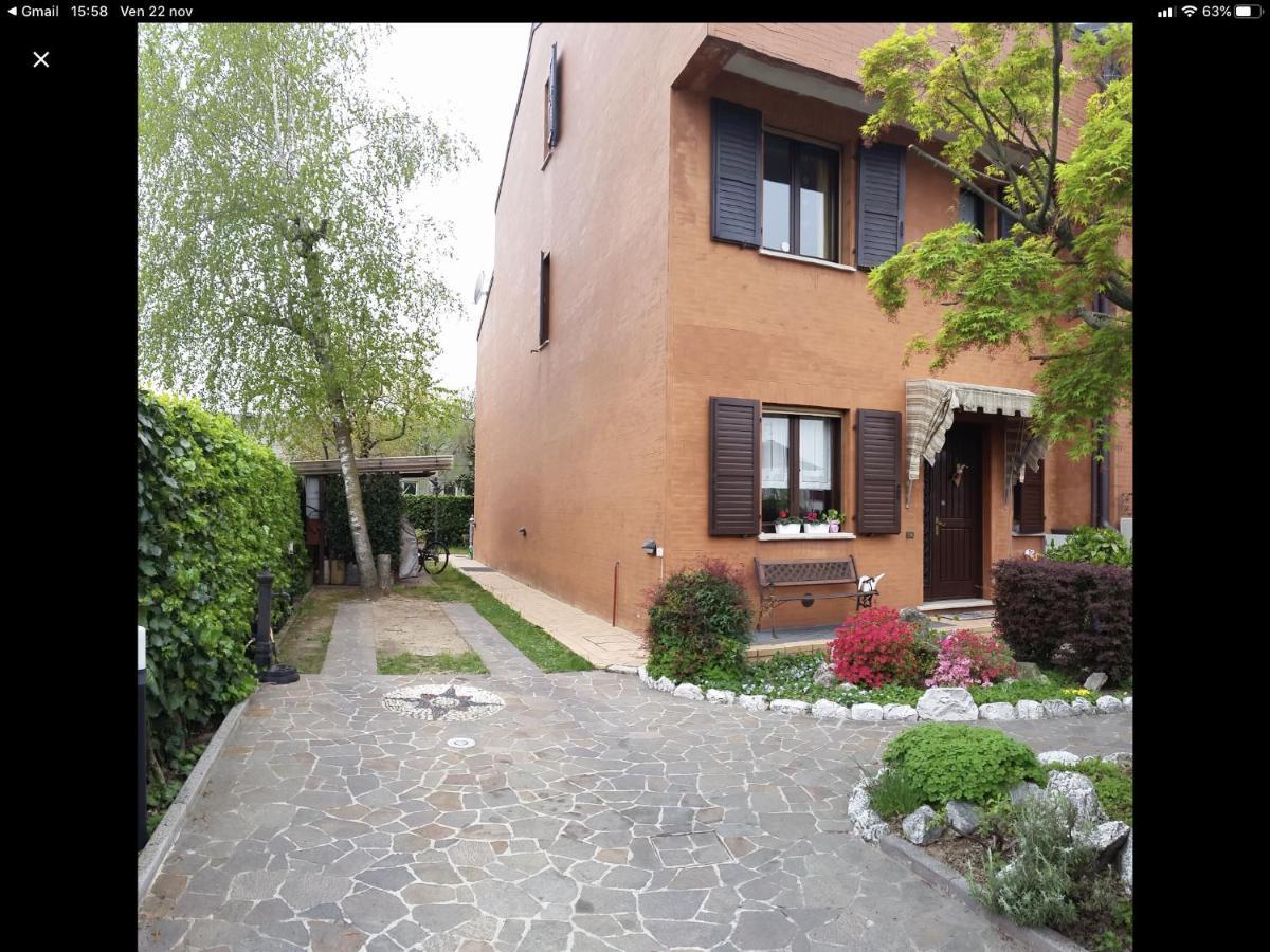 B&B Accanto Al Focolare 2 우디네 외부 사진